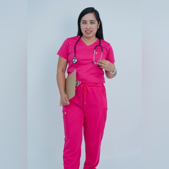 SMALL Size Drifit Top and Jogger Scrub Set - Picture 9 of 9